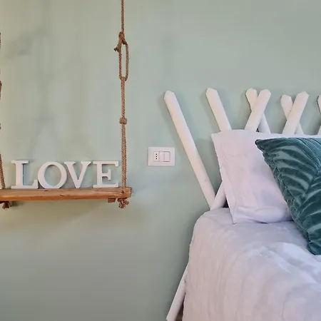 Ama Homes - Balcony Lakeview 아파트