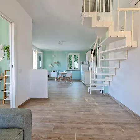 Ama Homes - Balcony Lakeview 아파트 *