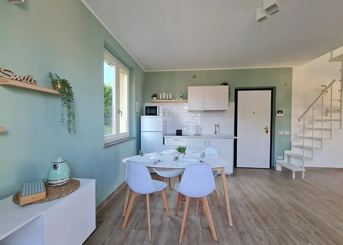 Ama Homes - Balcony Lakeview