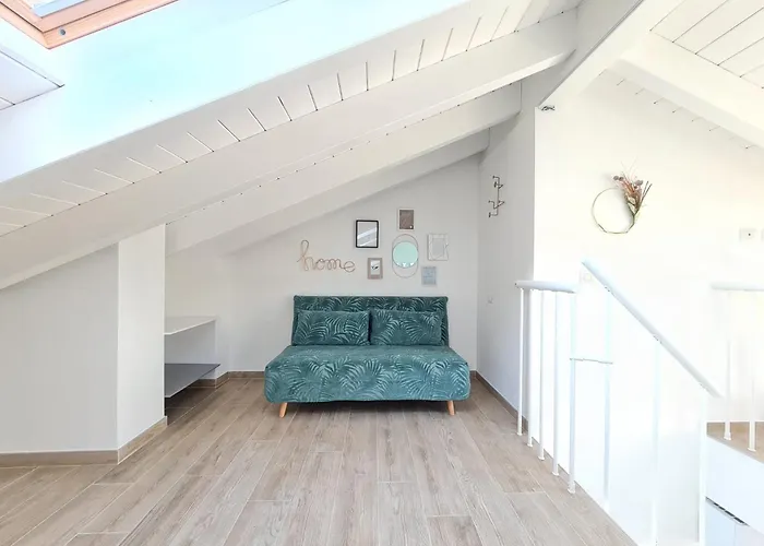 Ama Homes - Balcony Lakeview דירה