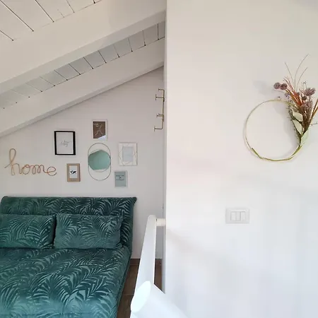 Ama Homes - Balcony Lakeview Апартаменты Белладжо